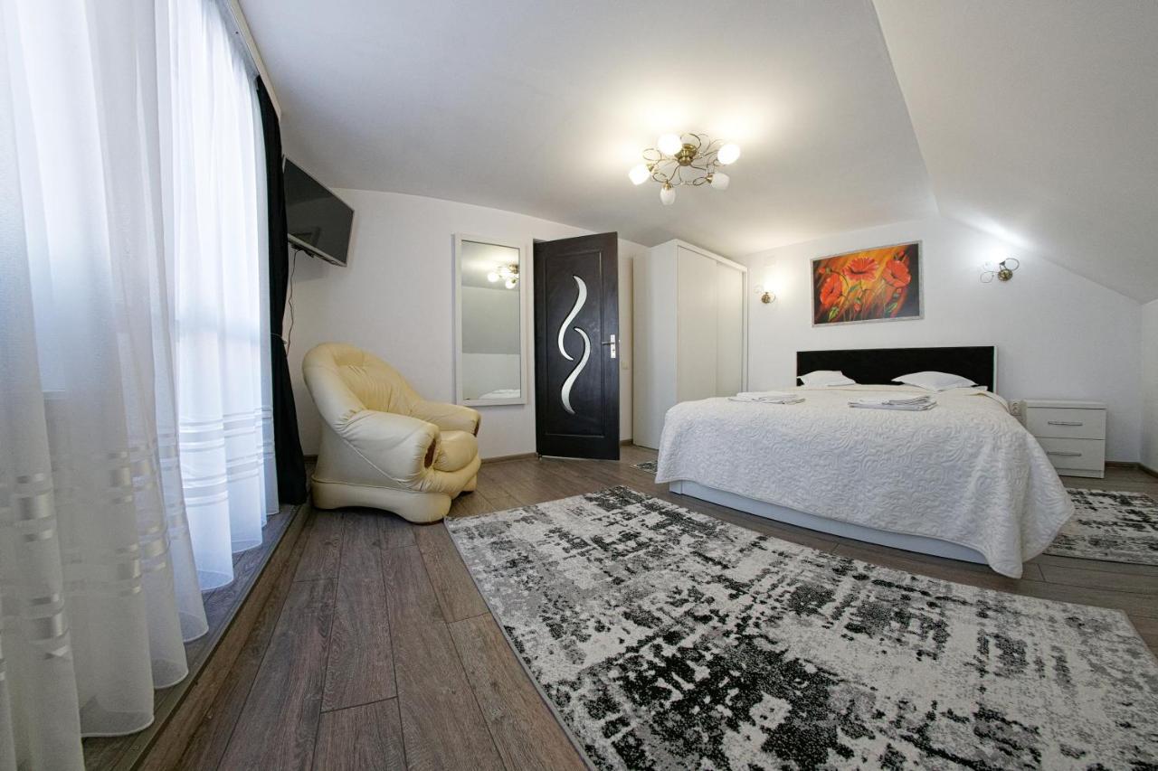 Casa De Pe Deal Sadova  Buitenkant foto