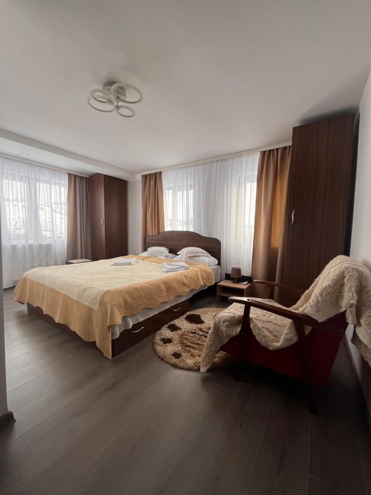 Casa De Pe Deal Sadova  Buitenkant foto