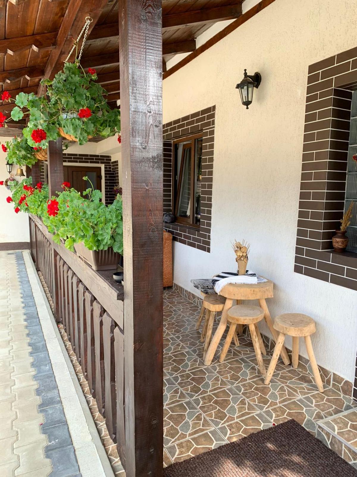 Casa De Pe Deal Sadova  Buitenkant foto