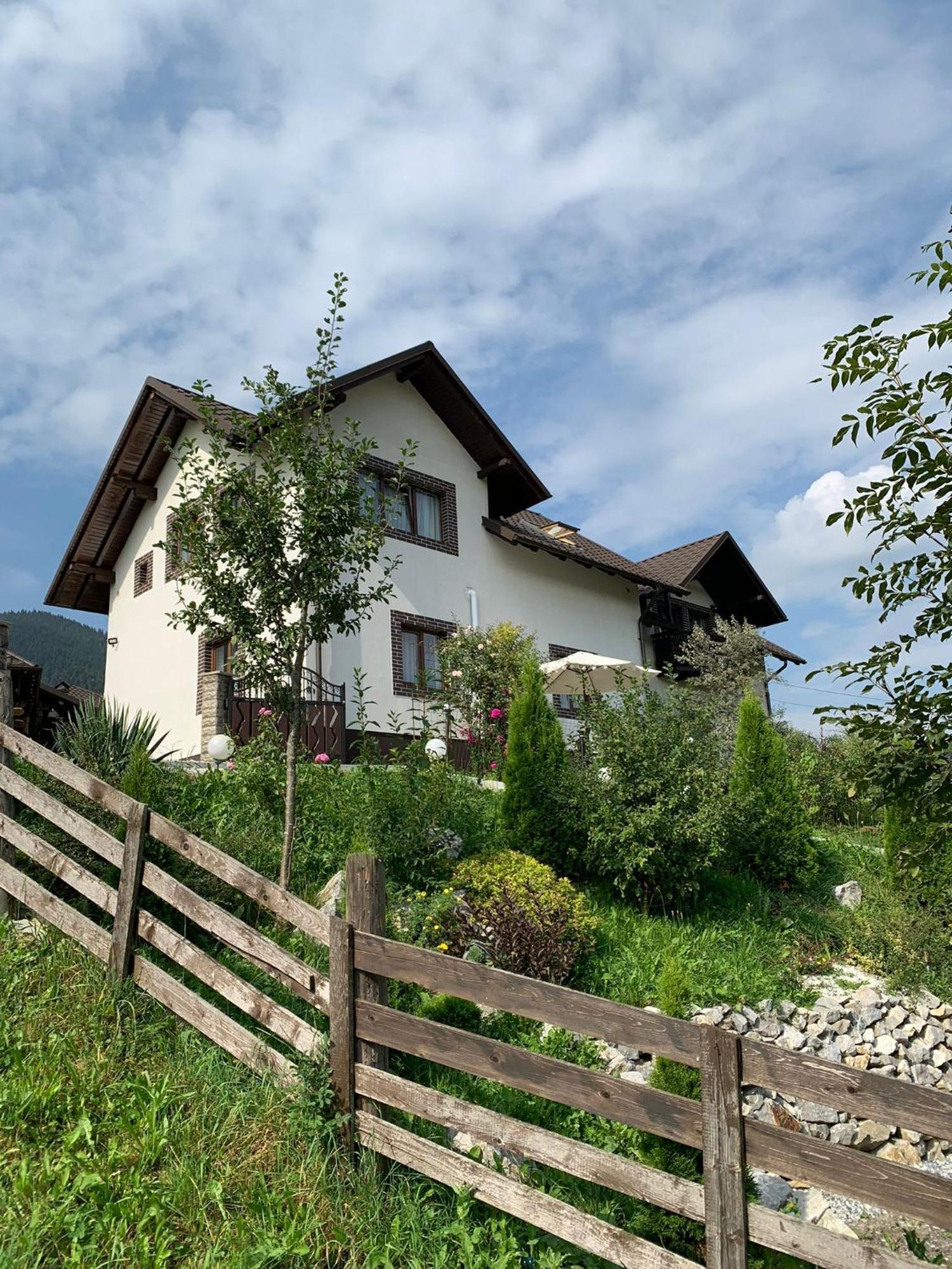 Casa De Pe Deal Sadova  Buitenkant foto