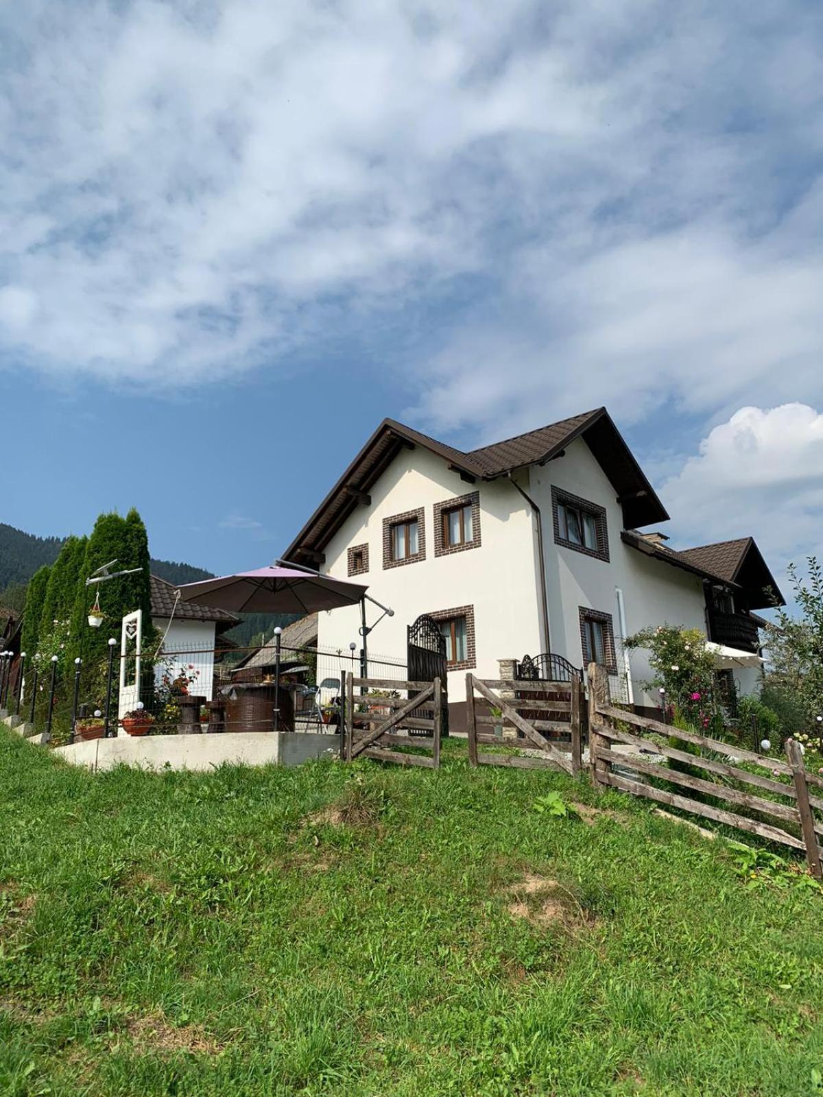 Casa De Pe Deal Sadova  Buitenkant foto