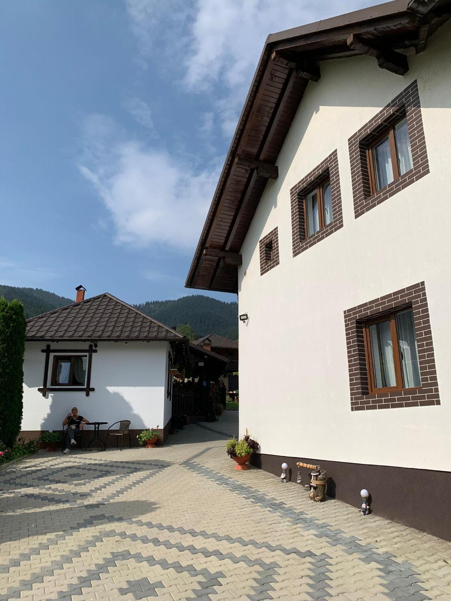 Casa De Pe Deal Sadova  Buitenkant foto