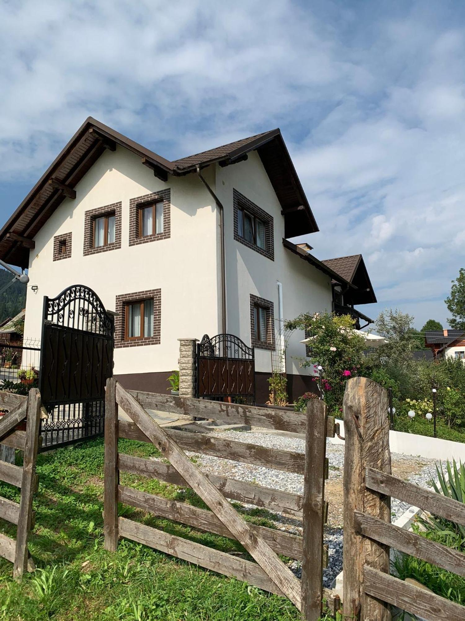Casa De Pe Deal Sadova  Buitenkant foto