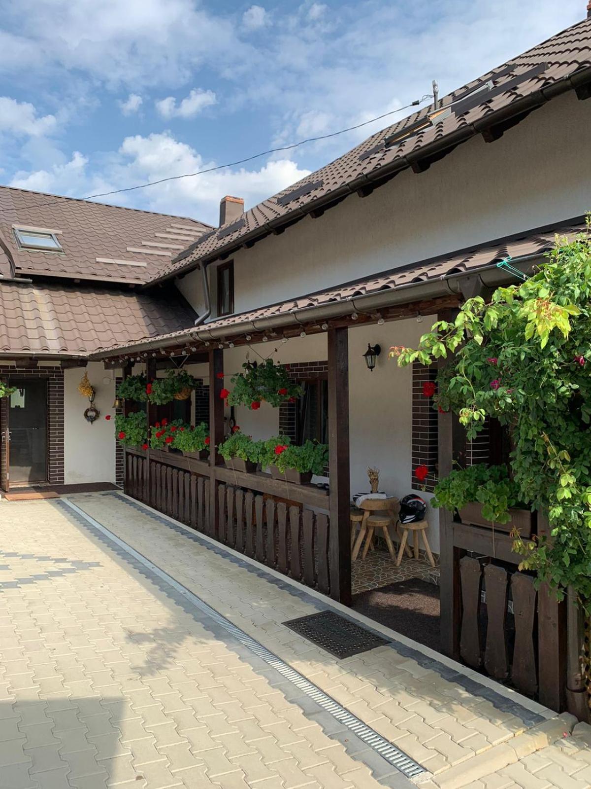 Casa De Pe Deal Sadova  Buitenkant foto