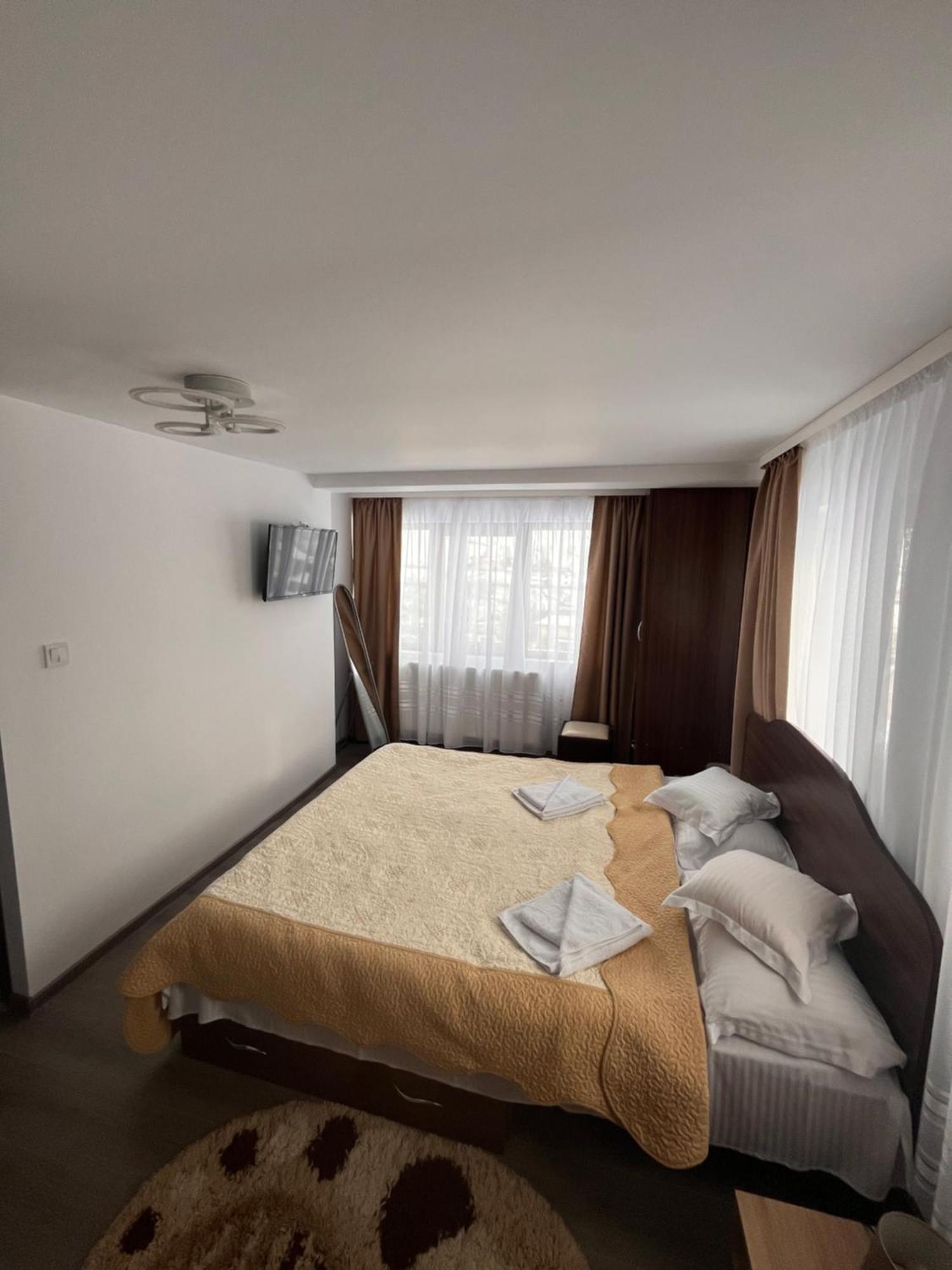 Casa De Pe Deal Sadova  Buitenkant foto